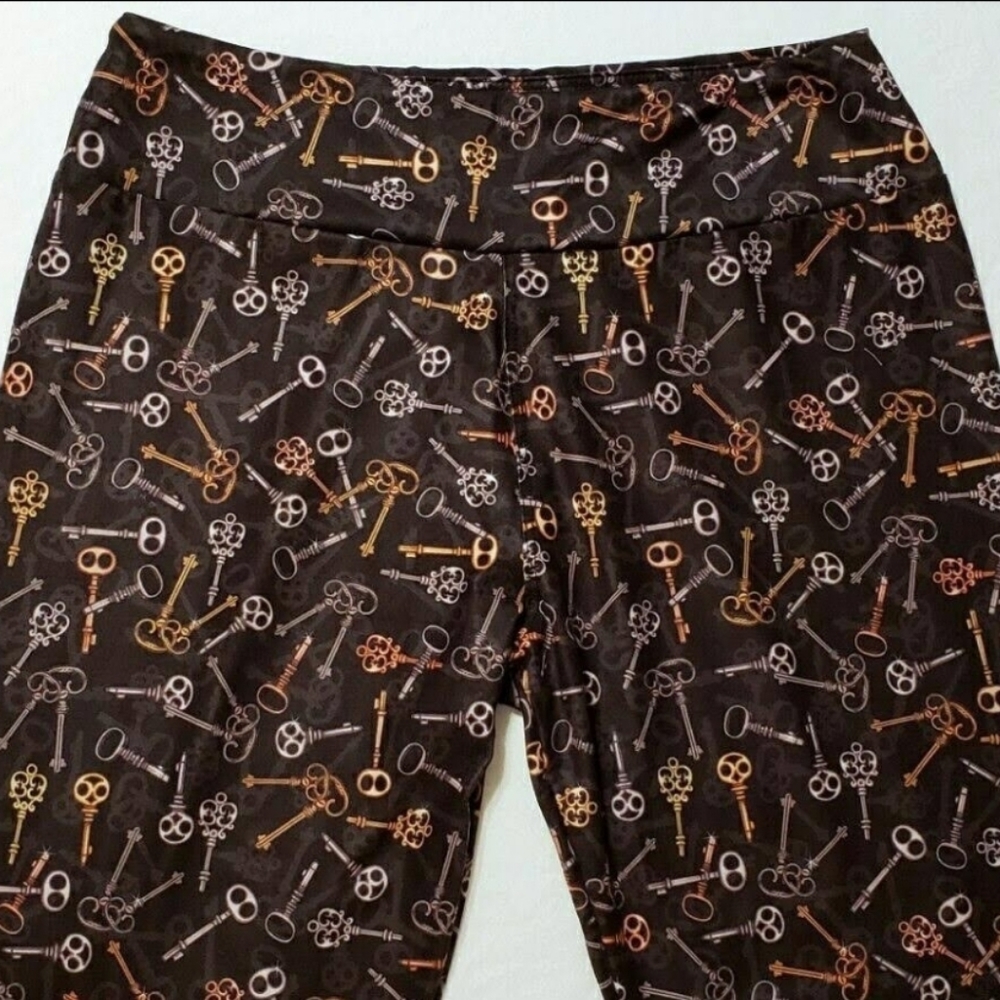 NWT Black Victorian Steampunk Antique Skeleton Keys Tween–OS Women's 4 Leggings